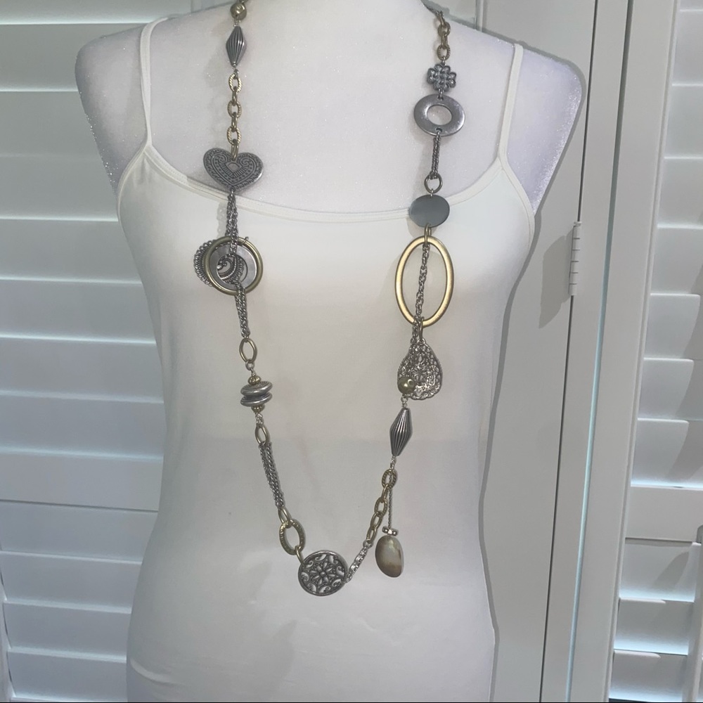 Chico’s Unique Stunning Necklace